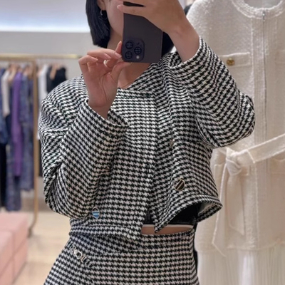 格子圆领双排扣短外套女