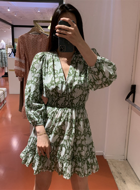 2022季法式甜美V领碎花收腰茶歇连衣裙MFPRO02403