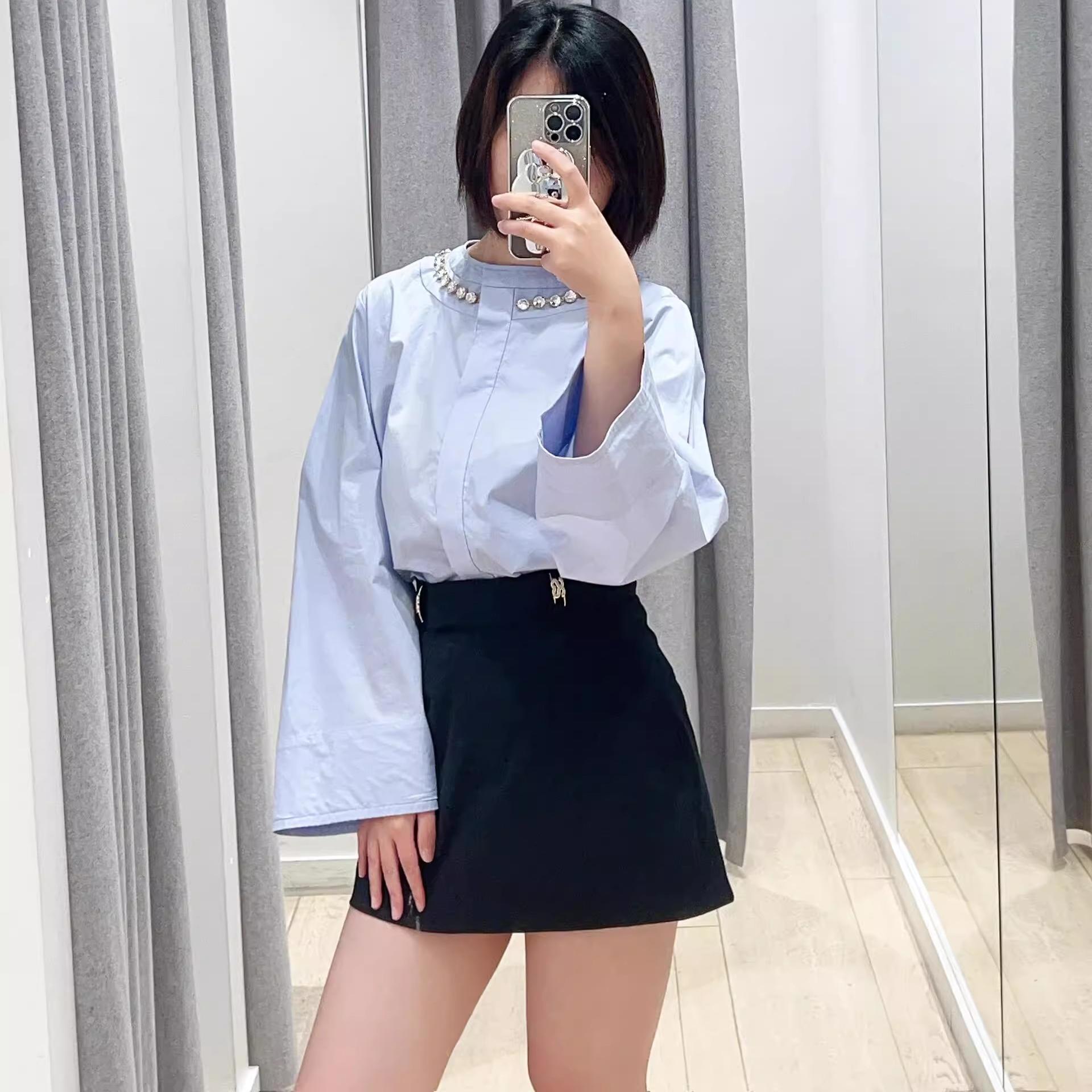 优雅钻饰喇叭袖棉质衬衫