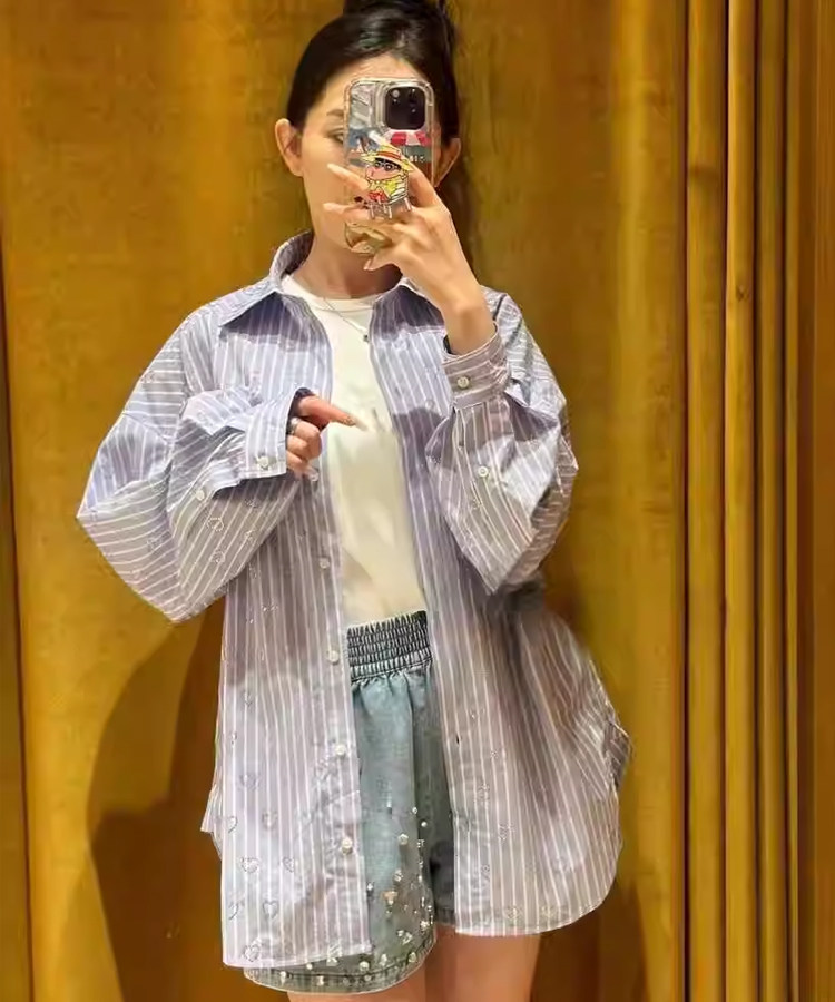 通勤蓝色心形钻饰条纹衬衫