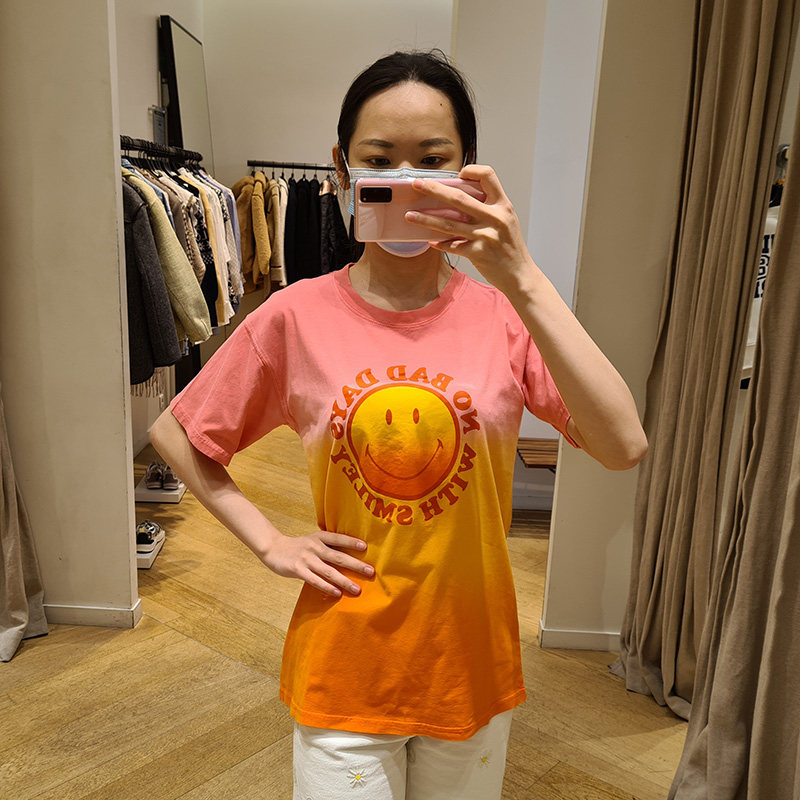 笑脸印花宽松短袖休闲T恤