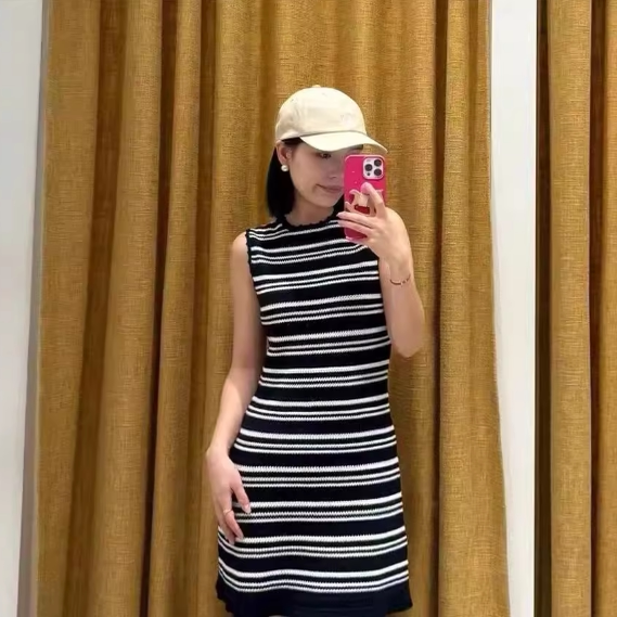 2025早秋新款女装蓝白条纹修身无袖短款针织连衣裙MFPRO04274