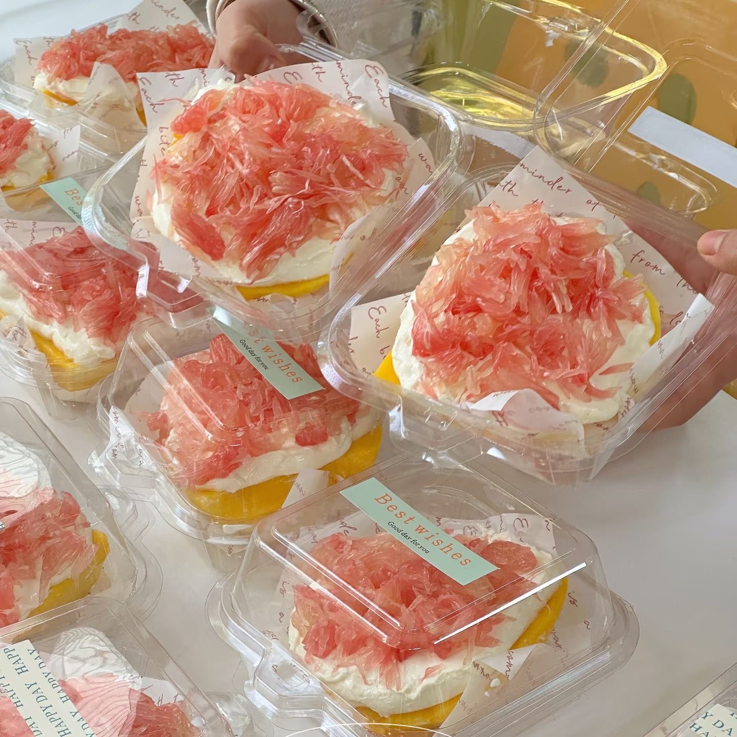 固体杨枝甘露芒果蛋糕甜品包装盒