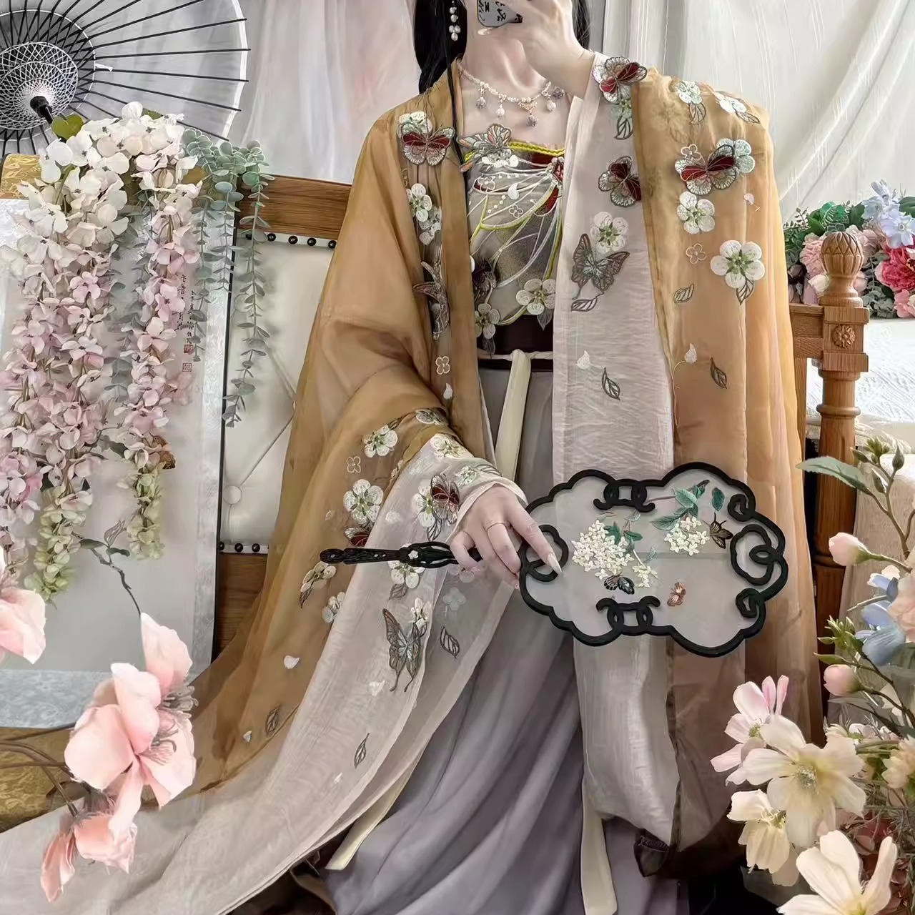 花蝴蝶宋制复古绣花大袖衫吊带