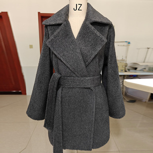 加厚羊驼绒阿尔巴卡奢品高端带里衬白色短款大衣超保暖毛呢外套女