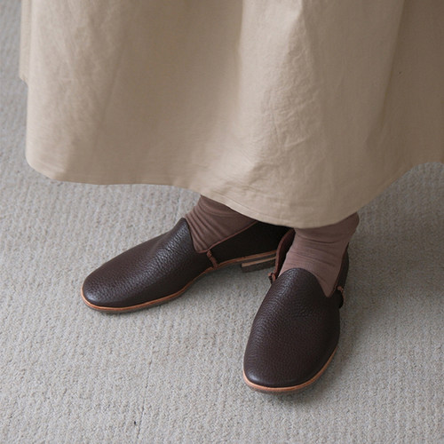 inLESS | U-dot SLIP-ON 深棕色牛皮 皮鞋女