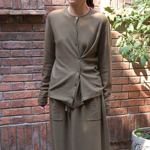 inLESS | REANUDAR 羊毛羊绒斜襟开衫上衣松紧腰口袋半身裙女