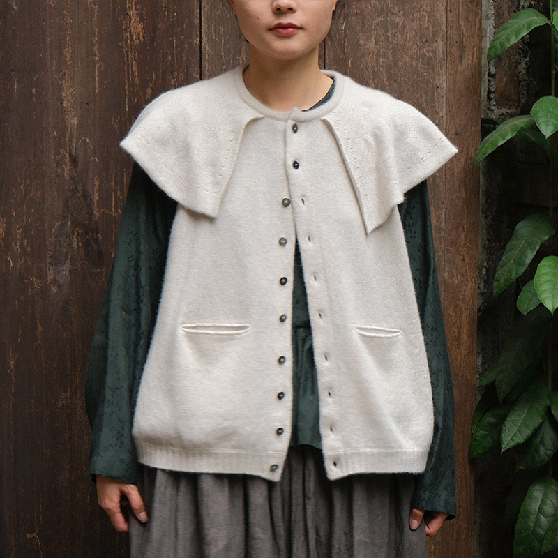 inLESS | GASA Shijima Knit cape vest 羊绒针织斗篷背心马甲女