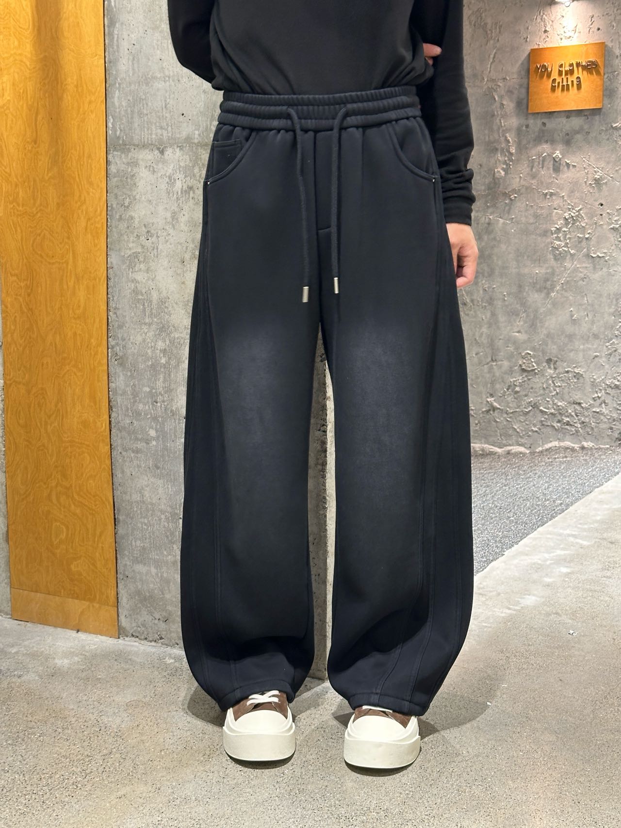 硬核型男冬季加绒加厚洗水黑色宽松弯刀裤阔腿裤休闲运动卫裤男