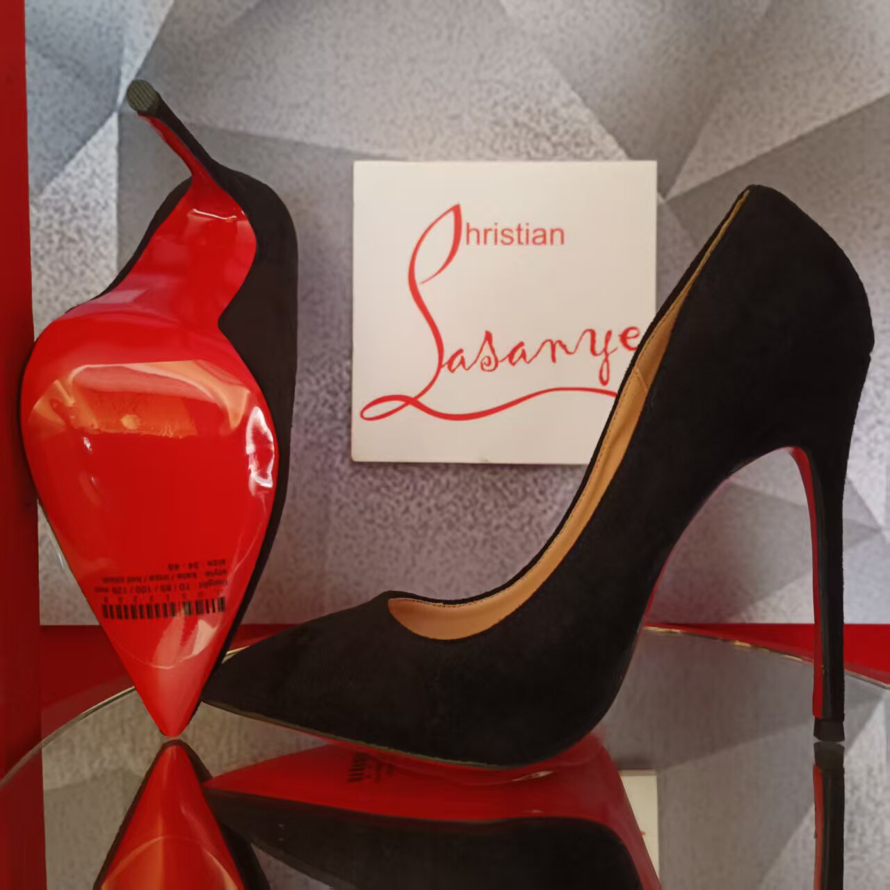 Lasanye2026新款尖头黑色CL红底单鞋真皮浅口性感牛反绒高跟鞋女