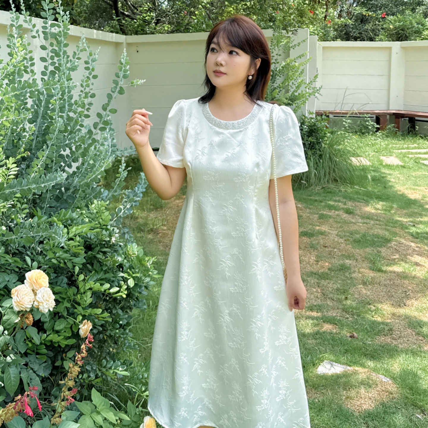 2025夏季大码女法式千金感珍珠气质连衣裙雍容华贵提花a字裙显瘦