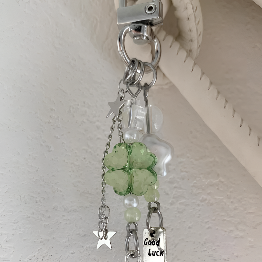 ins风幸运四叶草手工绿色手机链ccd相机挂件包包挂饰钥匙扣链条女