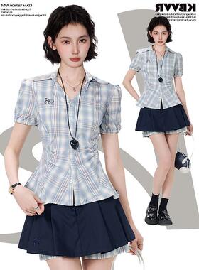 蓝色格子收腰短袖衬衫女夏夏季学院风掐腰短款泡泡袖正肩衬衫上衣