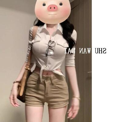 美式辣妹穿搭卡其色丰胯牛仔短裤女2025新款不漏屁屁紧身包臀热裤