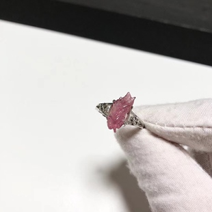 G122# 天然卢比来粉色碧玺金鱼戒指8.5*7mm S925银开口戒托