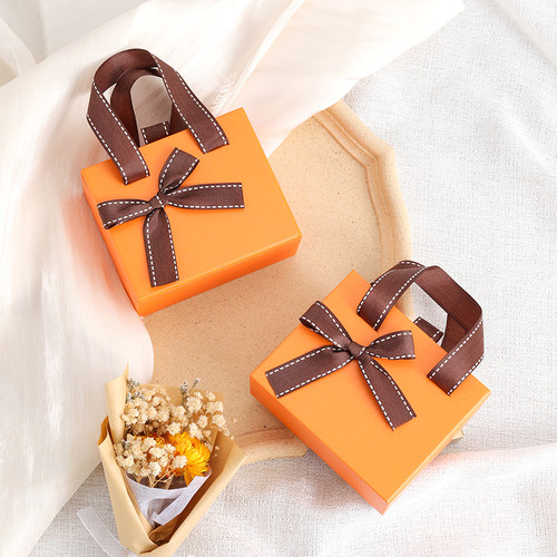 高档橙色口红简约风生日伴手礼盒