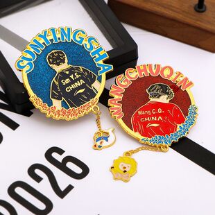 小红书同款莎头组合细闪金属徽章挂件高颜值pin背包挂饰吊坠纪念