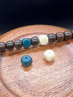 雪巴琉璃六方珠，克万色系，文玩配饰，文玩六方珠，雪巴玉化料