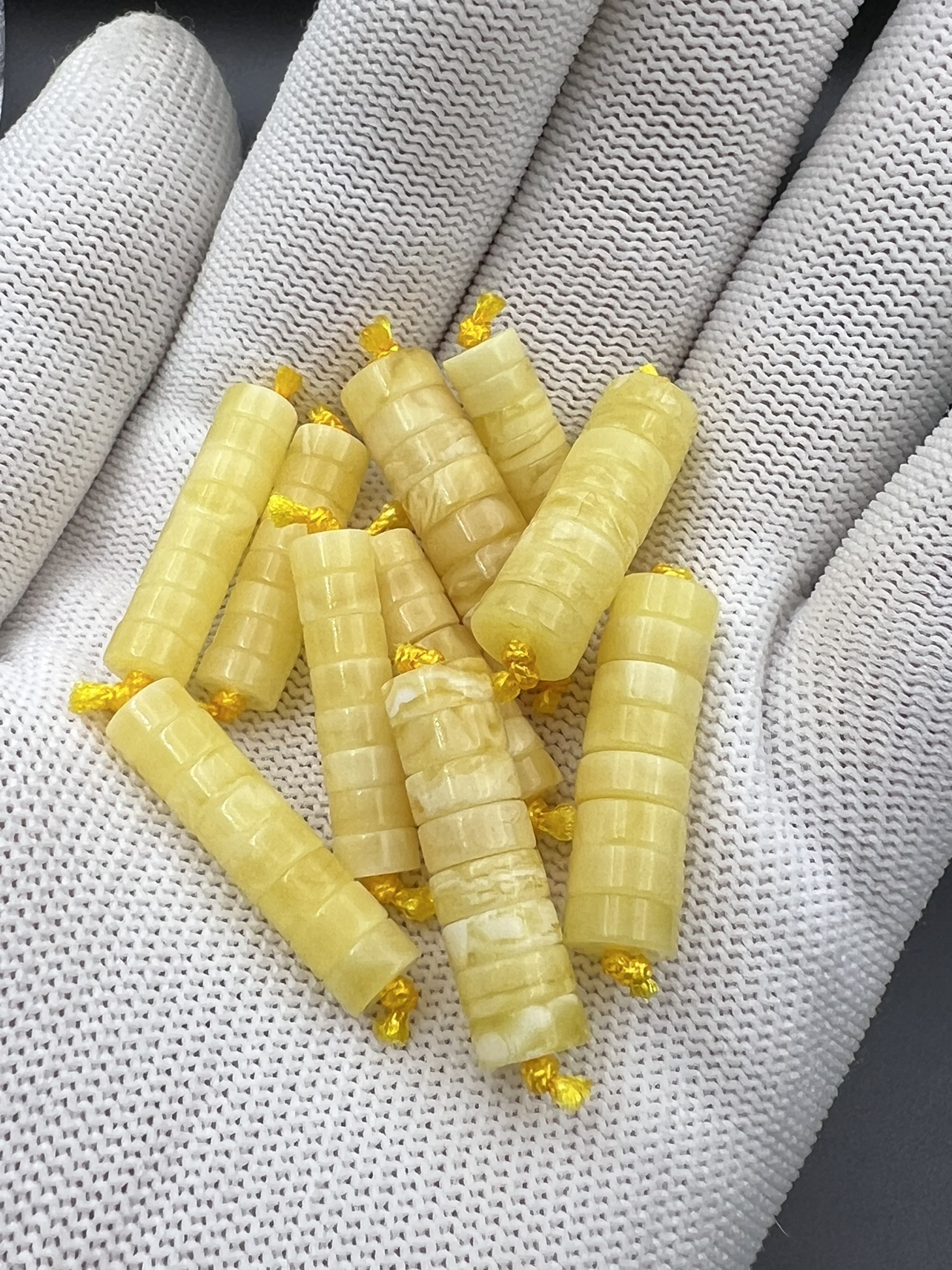 原矿蜜蜡隔片俄料，文玩配饰，百香星月佛手金刚猴头核尖大肠隔片