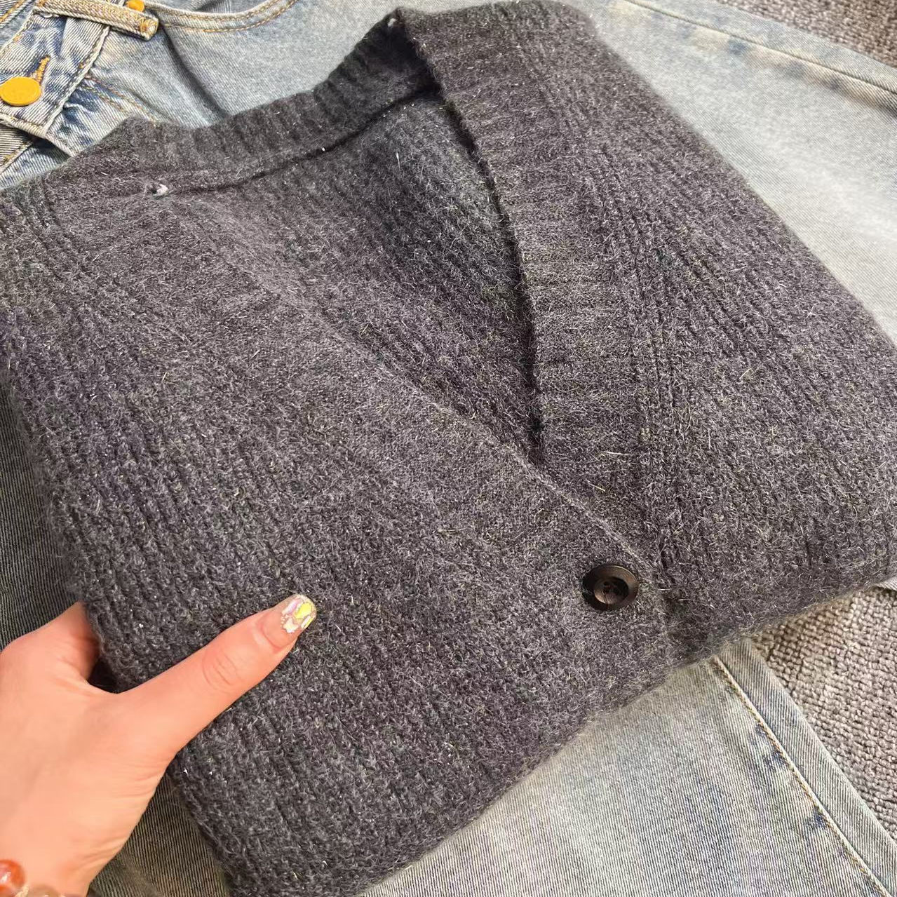 【口袋流苏】新款口袋流苏显瘦百搭亮线v领针织开衫x515