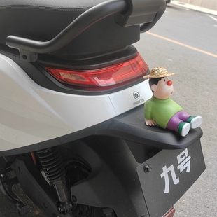 适用于九号电动车尾部可爱胖虎立体装饰玩偶小摆件可爱公仔小配饰
