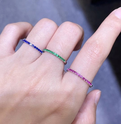 半圈彩宝戒指女培育红宝石排戒祖母绿纯银镀白金合成蓝宝石食指环