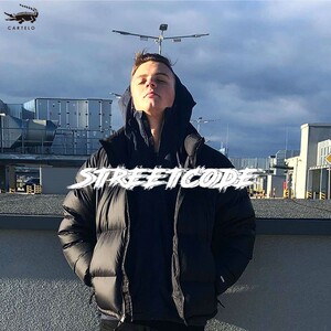 卡帝乐鳄鱼2023新款冬季白鸭绒立领情侣款加绒加厚防寒保暖羽绒服