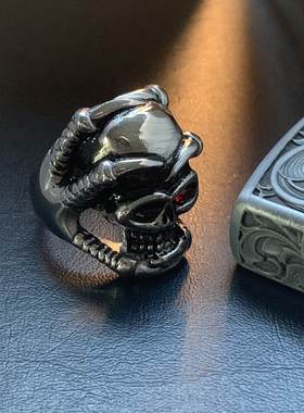 独眼鹰爪-钛钢复古重工戒指机车