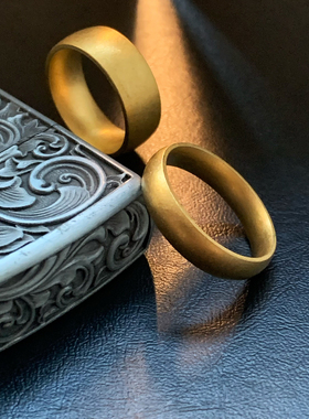 金色素戒-古法尾戒弧形钛钢戒指