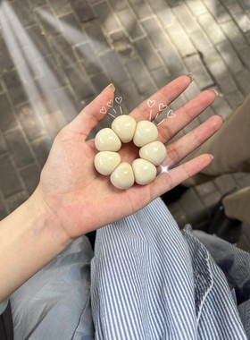 奶呼呼超好捏的山竹小手捻耶！