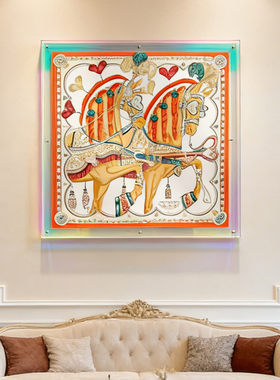 现代轻奢马鞍亚克力装饰画飞马丝巾挂画高级感客厅餐厅卧室壁画
