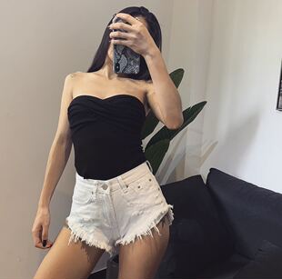 新款白色破洞牛仔裤欧美高腰短裤不规则破烂高腰短裤