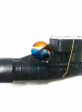 适配奔驰C级W204机油C180散热器C200机油格底座C260冷却器M271