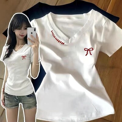 蝴蝶结印花短袖T恤女2025年新款显瘦遮肉辣妹V领夏季百搭韩版上衣