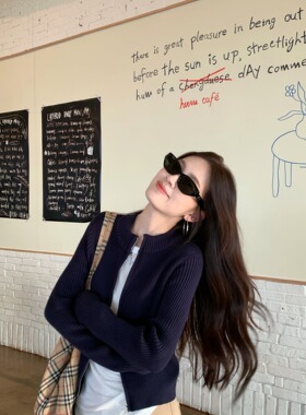 韩系开春穿搭针织开衫上衣女春秋季新款修身短款立领拉链毛衣外套