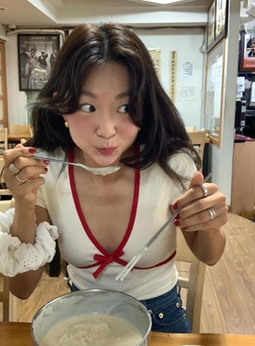 多巴胺大V领撞色T恤女夏季甜辣妹蝴蝶结纯欲风性感显瘦上衣ins潮