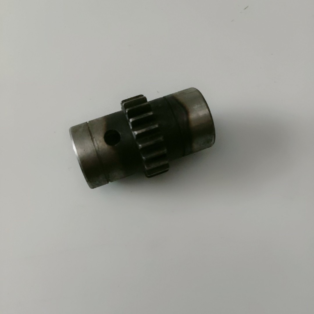 沈阳中捷友谊Z3040/Z3050*16钻床配件47338A立柱电机齿轮Z20/M2机