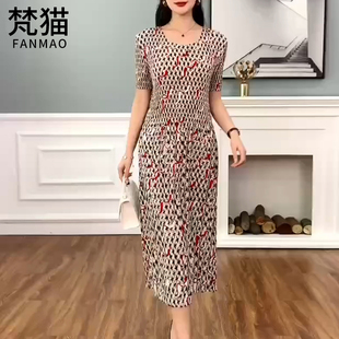 梵猫品牌优雅三宅亮丽褶皱花色连衣裙圆领弹力宽松显瘦女漂亮裙子