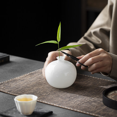 璞玉冰种玉瓷景德镇小花瓶高档白瓷花瓶茶道花插陶瓷茶桌摆件装饰
