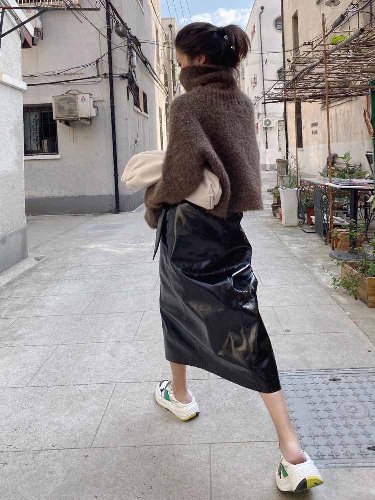 taupe store limited custom plain leather patent leather skirt Thin wrap design sense skirt three-dimensional bow