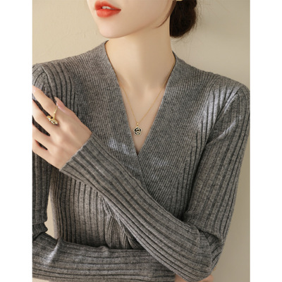 高级灰色V领交叉纽结长袖