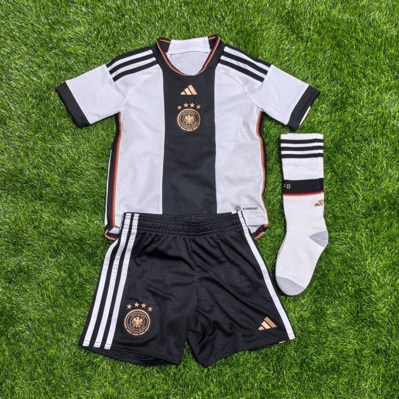 Adidas 德国 22世界杯小童儿童球衣球裤球袜足球服套装 hf1468