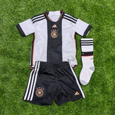 世界杯德国22球袜Adidas