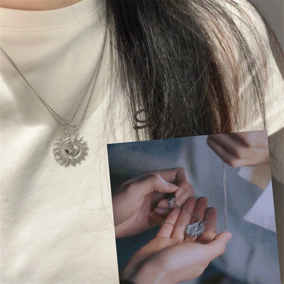 TOP FORM泰版smartboom抱胁日月项链情侣吊坠他泰女孩周边锁骨链