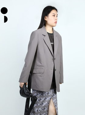 未知未觉高级感直筒宽松落肩袖绵羊毛休闲西装外套女W432X14521