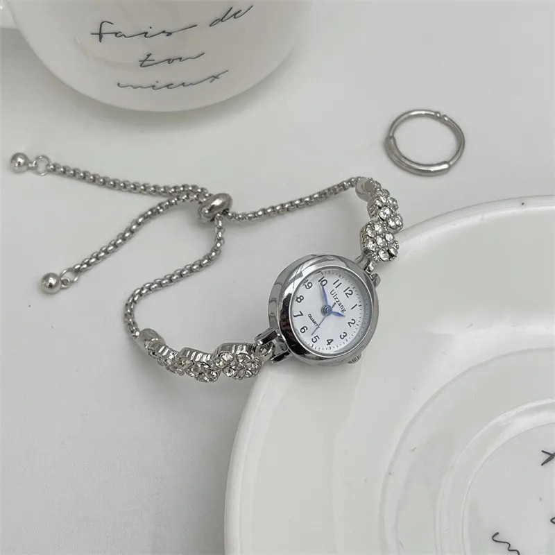 银色手链条式手表女款可