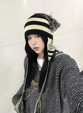 帽子女流苏显脸小护耳针织毛线帽