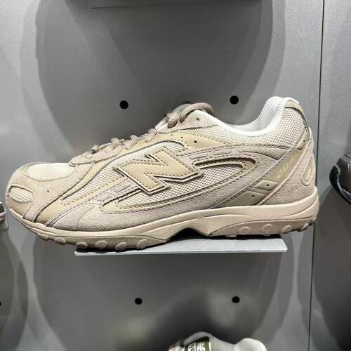 NB女童鞋204轻便舒适跑步运动鞋