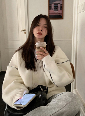 LIL CHER白色毛衣针织开衫外套女2025春秋新款休闲宽松慵懒风上衣