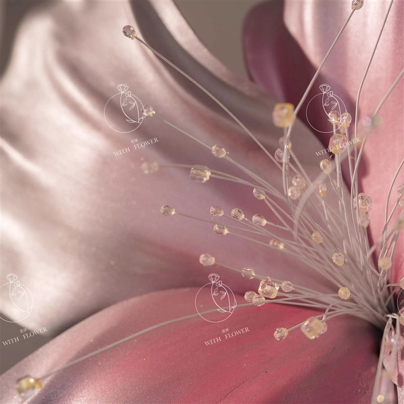 网红EVA樱花粉渐变百合喷色泡沫花商场DP小红书T婚礼道具橱窗摆设